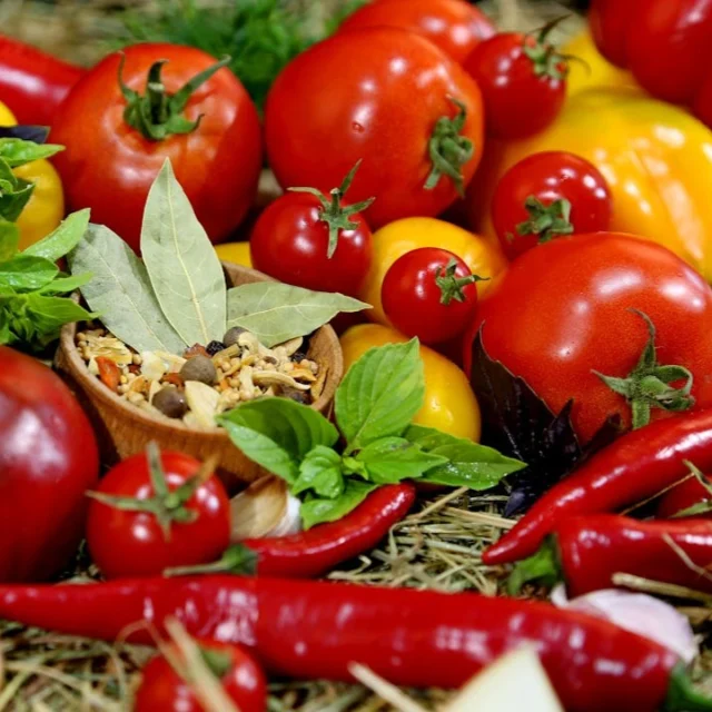 Αύγουστος! Ο μήνας που τρέφει όλους τους άλλους. Αφθονία αγαθών. 

#august #freshveggies #fruits #seasonalfood #blessed🙏