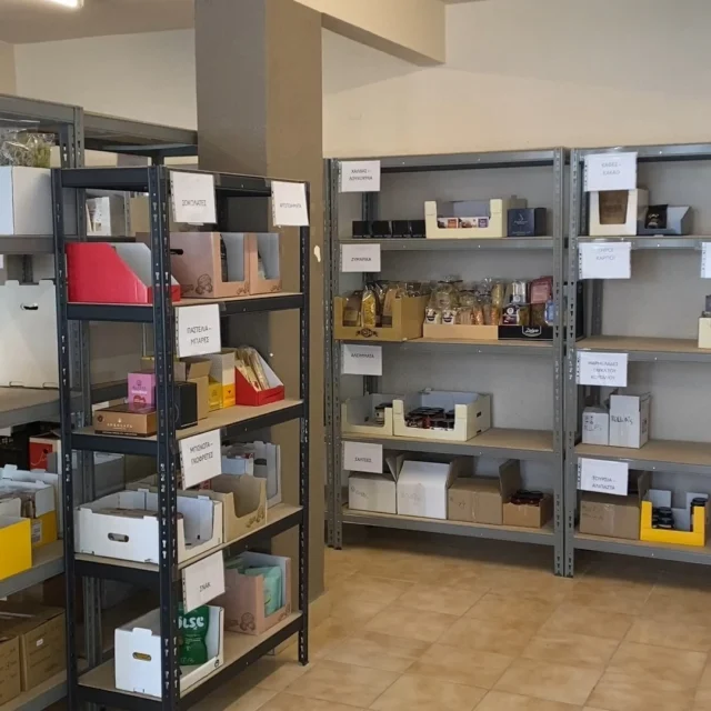 Είμαστε online! Επιτέλους!

link in bio

#weareopen #newstart #oppening #foodsandgoods