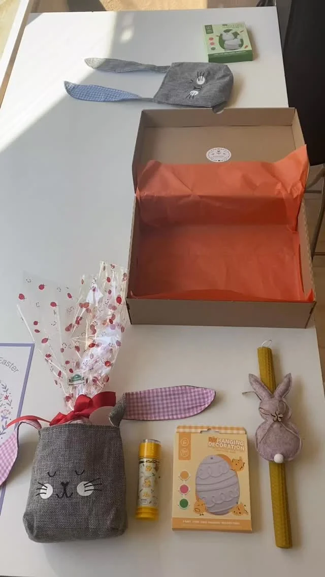 Κουτί Happy Easter Βαφτιστήρι

Link in bio

#Easter #easterchocolate #chocolateeggs #πασχα #πασχαλινεςλαμπαδες